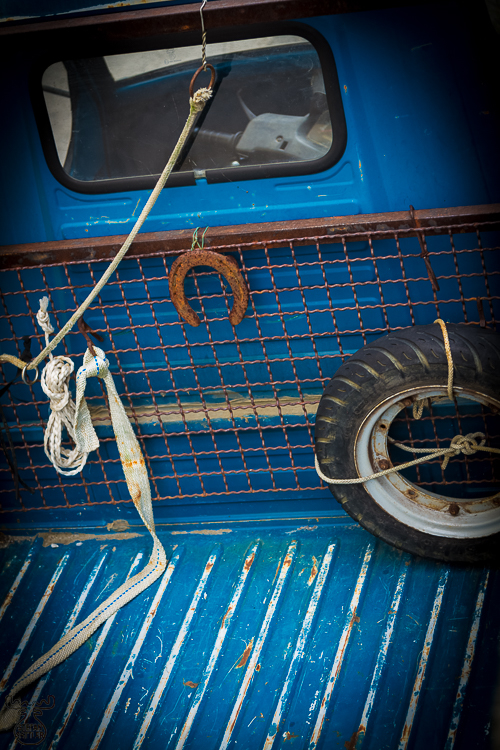 6050 - Blue Car Charm - -