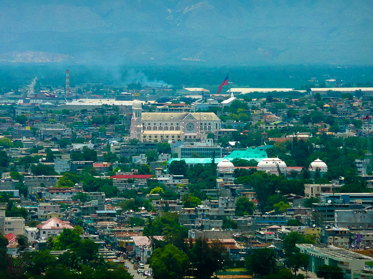 2064 - Cathedrale de Port-au-Prince - -